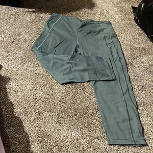L Victoria Secret olive green capris leggings